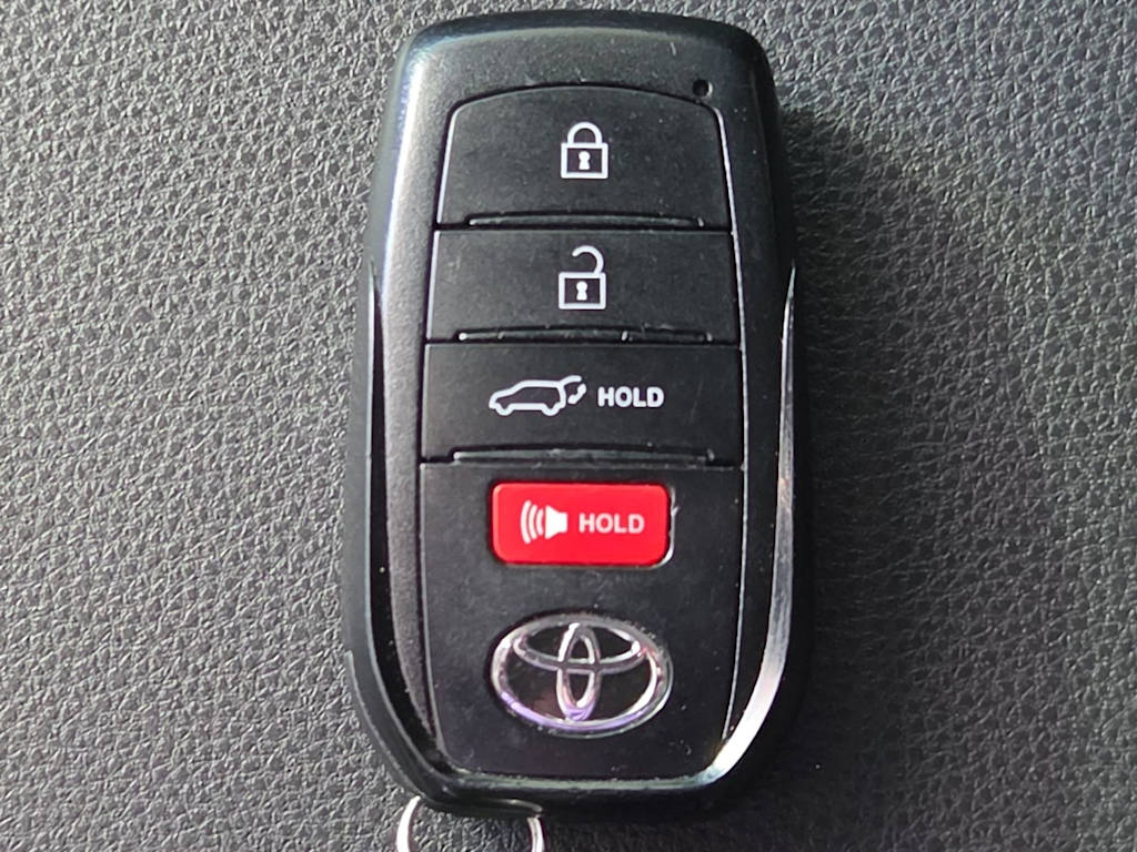 Thumbnail: 2025 Toyota Grand Highlander - 18
