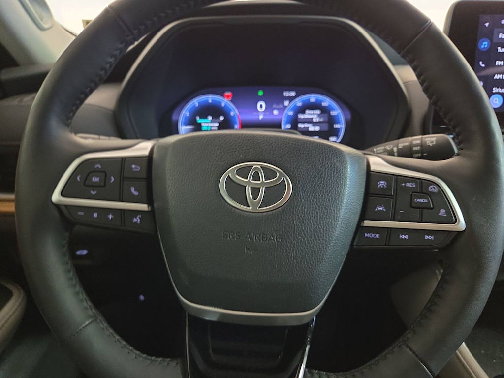 Thumbnail: 2025 Toyota Grand Highlander - 26