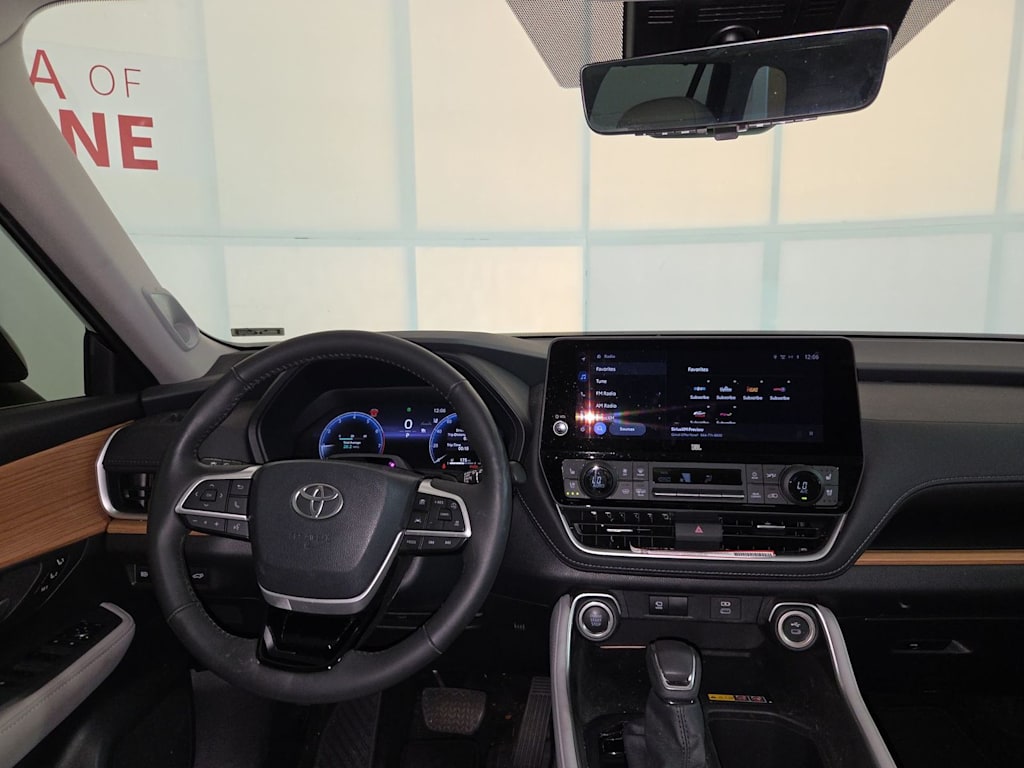 Thumbnail: 2025 Toyota Grand Highlander - 2