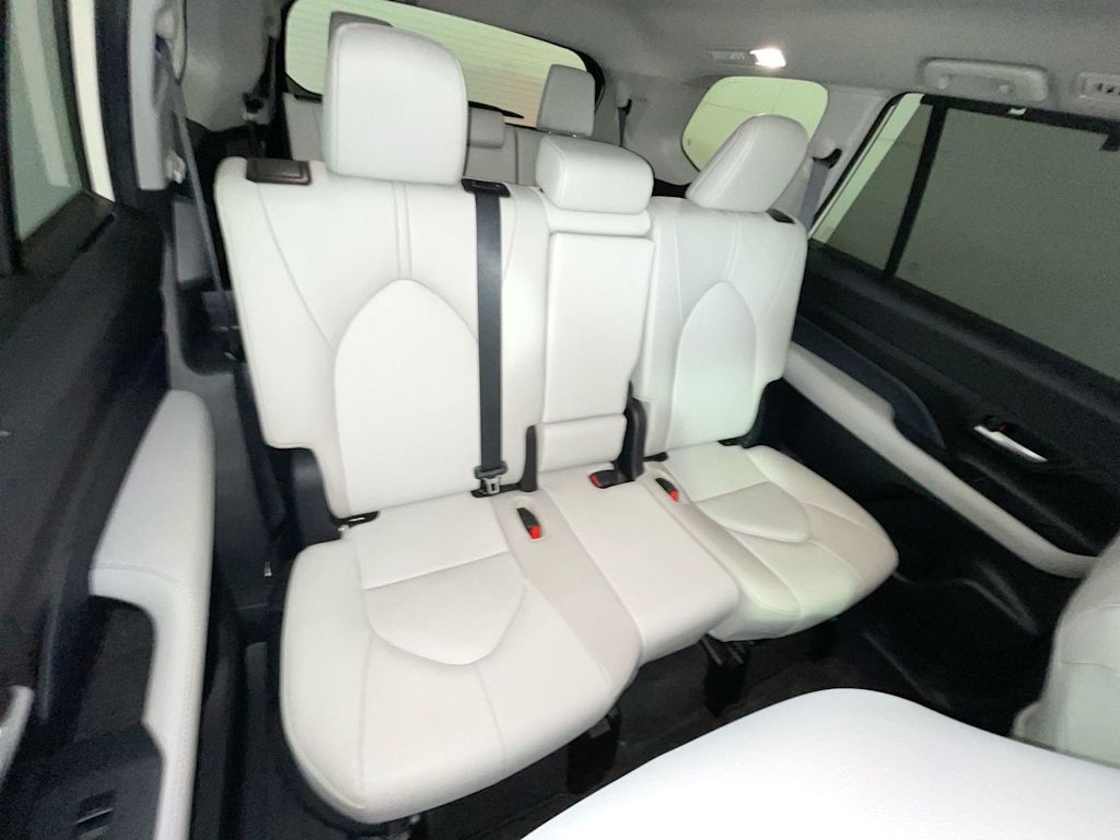 Thumbnail: 2024 Toyota Grand Highlander - 23