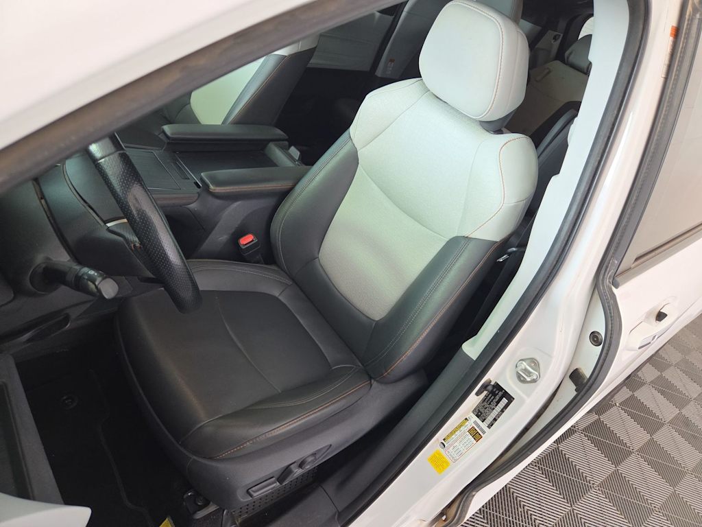 Thumbnail: 2021 Toyota Sienna - 11