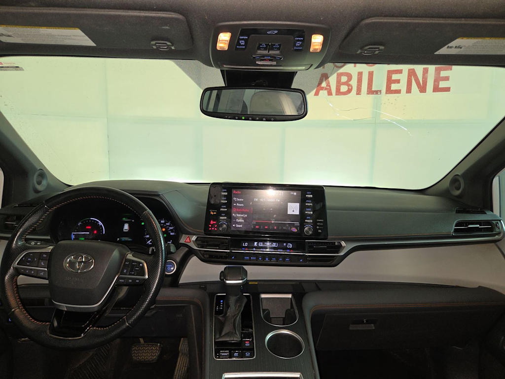 Thumbnail: 2021 Toyota Sienna - 10