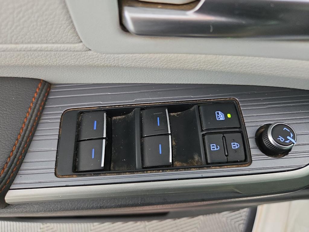 Thumbnail: 2021 Toyota Sienna - 23