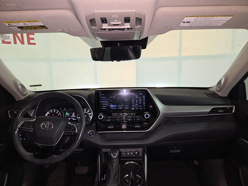 Thumbnail: 2021 Toyota Highlander - 10