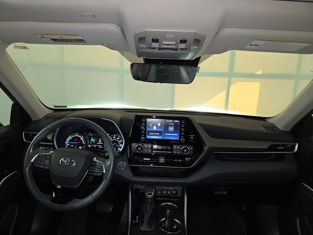 Thumbnail: 2021 Toyota Highlander - 10