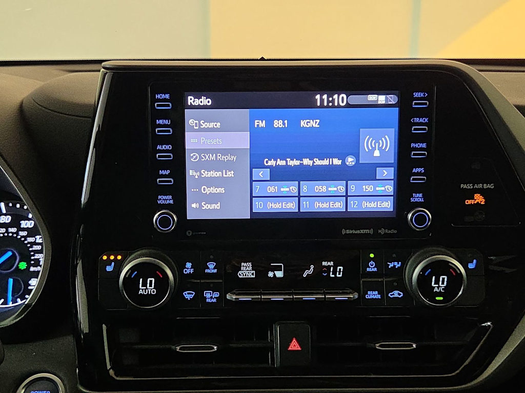 Thumbnail: 2021 Toyota Highlander - 14