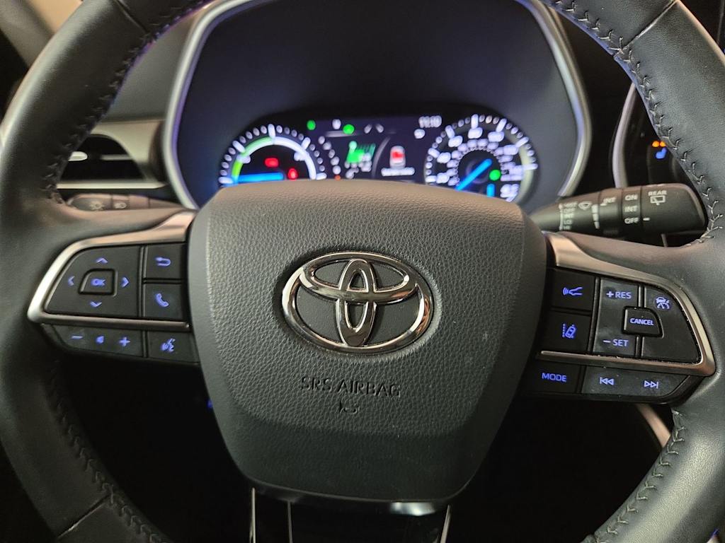 Thumbnail: 2021 Toyota Highlander - 26