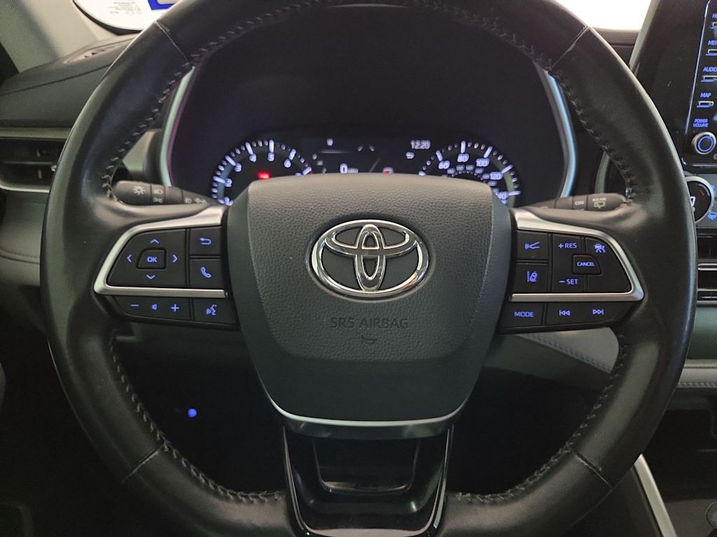 Thumbnail: 2021 Toyota Highlander - 25