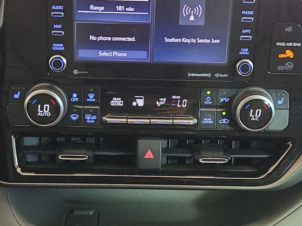 Thumbnail: 2021 Toyota Highlander - 27