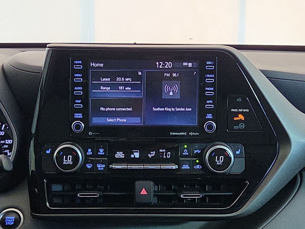 Thumbnail: 2021 Toyota Highlander - 14