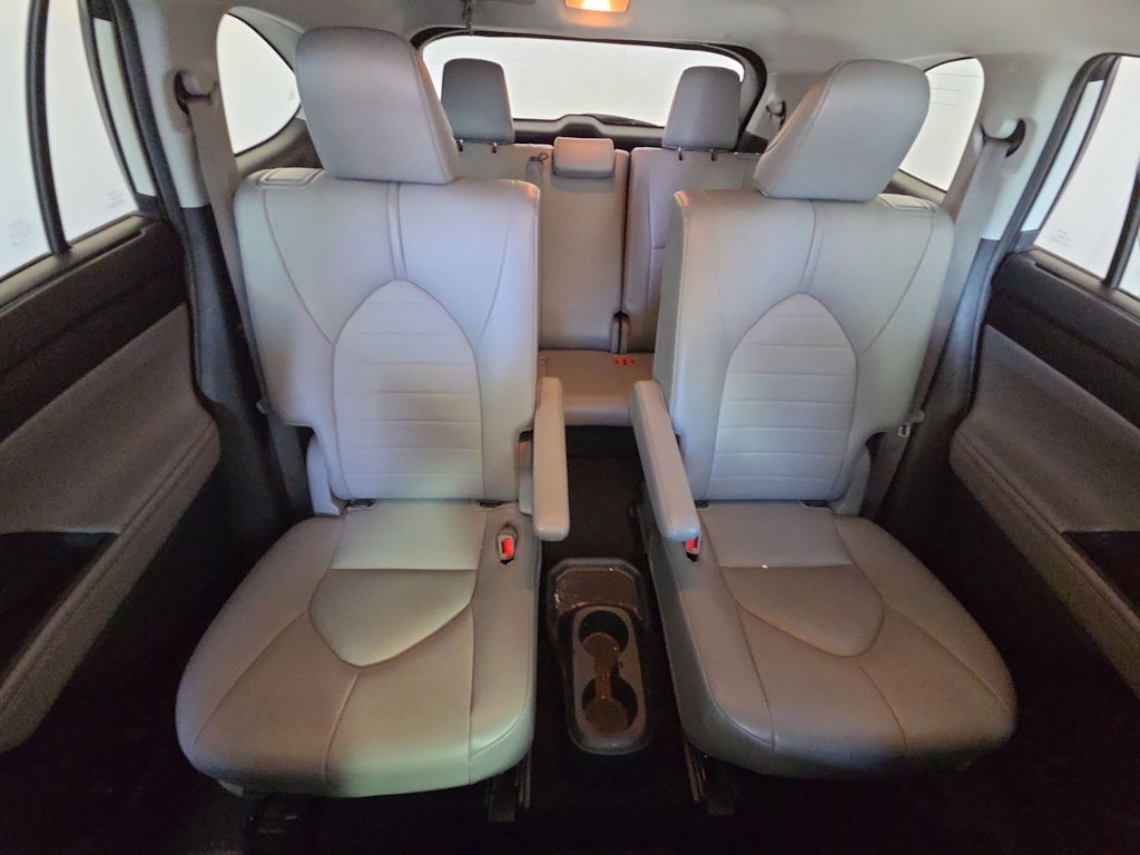 Thumbnail: 2021 Toyota Highlander - 13
