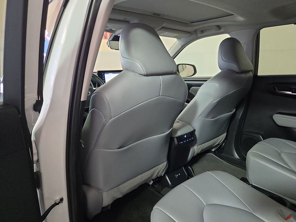 Thumbnail: 2021 Toyota Highlander - 13