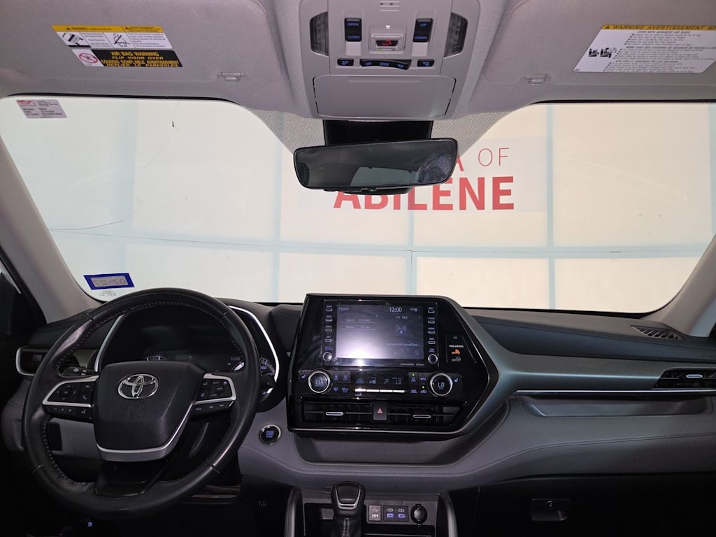 Thumbnail: 2022 Toyota Highlander - 10