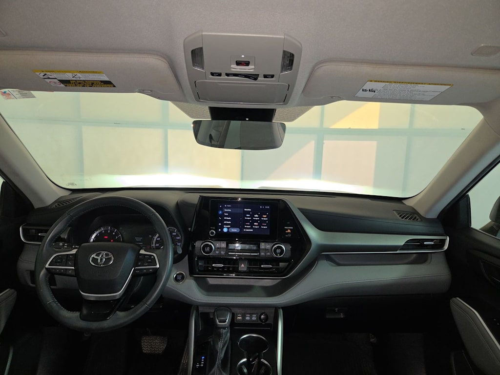 Thumbnail: 2024 Toyota Highlander - 10