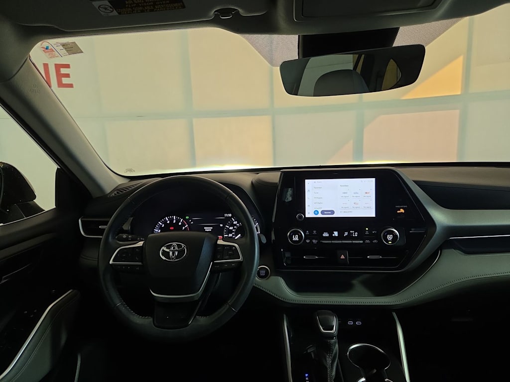 Thumbnail: 2024 Toyota Highlander - 2