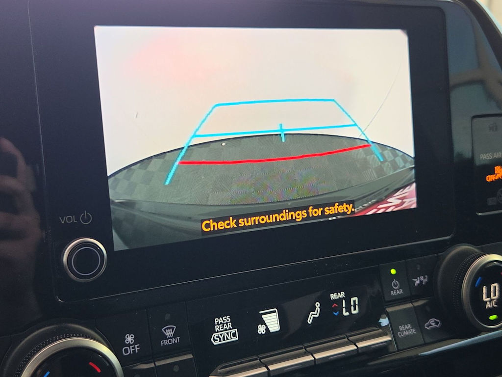 Thumbnail: 2023 Toyota Highlander - 25