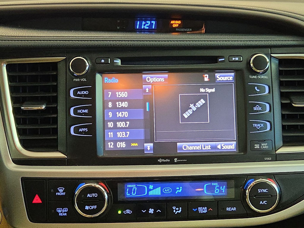 Thumbnail: 2014 Toyota Highlander - 14
