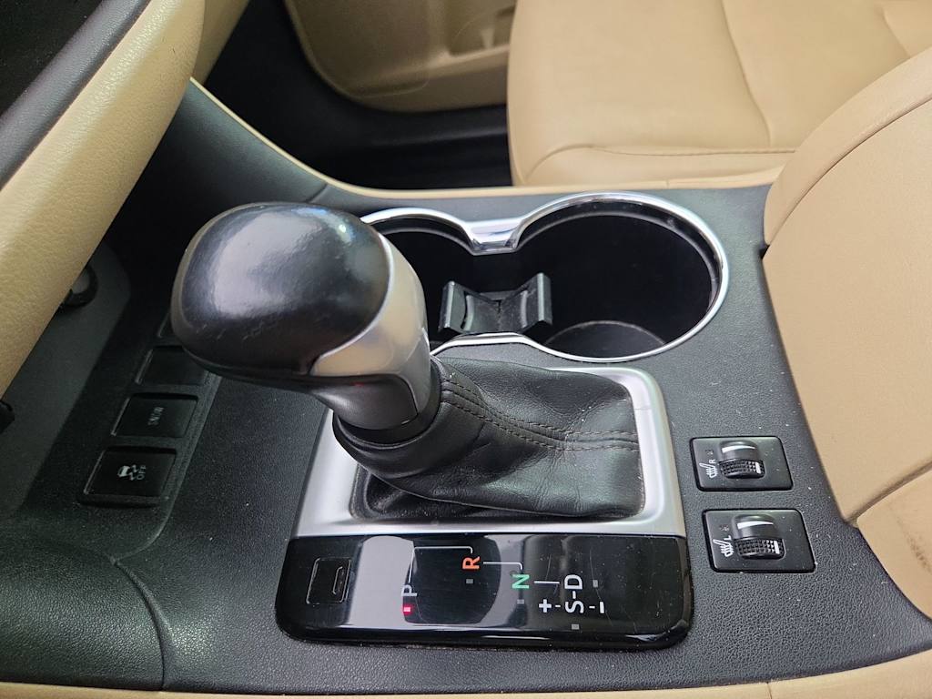 Thumbnail: 2014 Toyota Highlander - 15