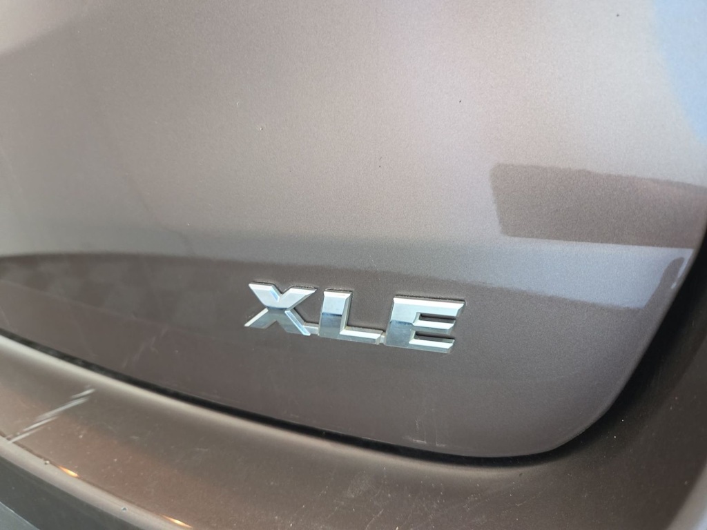 Thumbnail: 2019 Toyota Highlander - 7