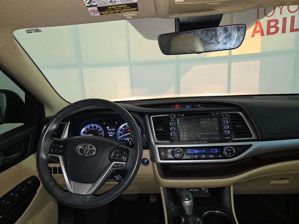 Thumbnail: 2019 Toyota Highlander - 2
