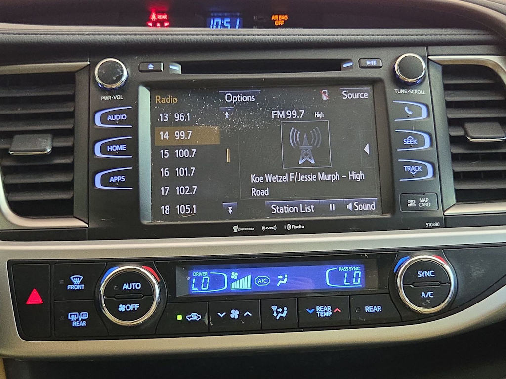 Thumbnail: 2019 Toyota Highlander - 14
