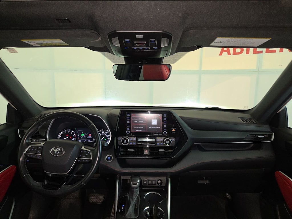 Thumbnail: 2021 Toyota Highlander - 10