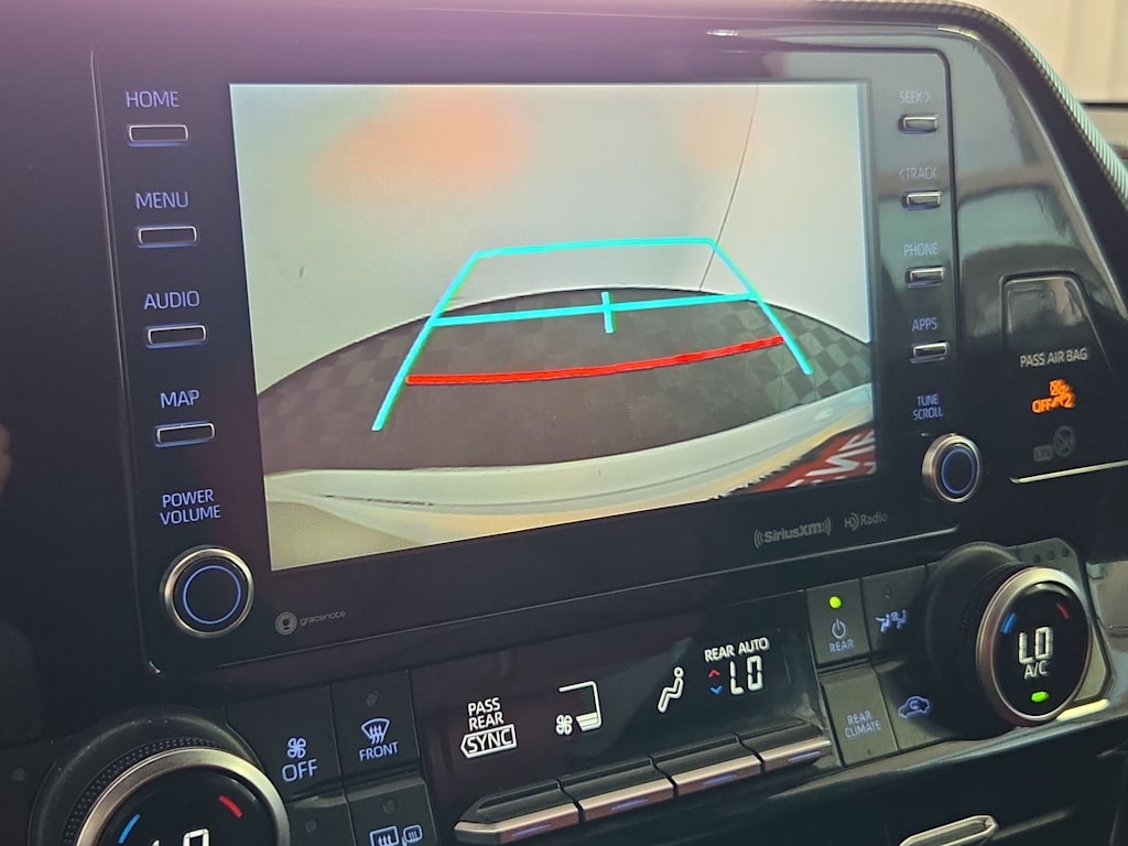 Thumbnail: 2021 Toyota Highlander - 27
