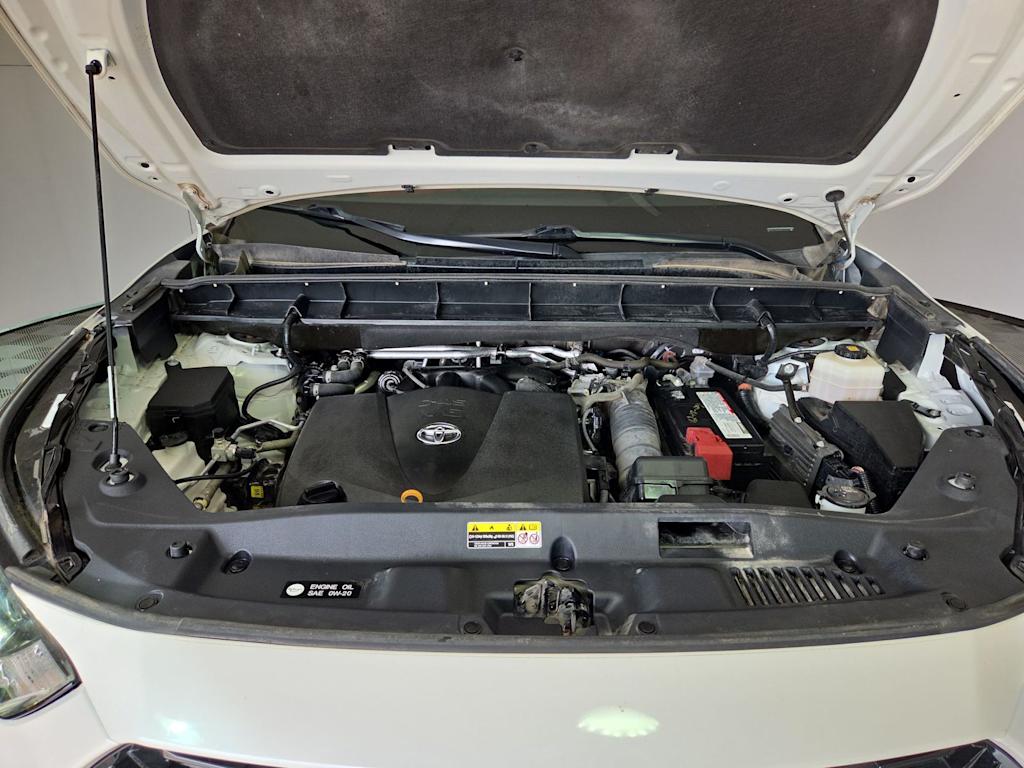 Thumbnail: 2021 Toyota Highlander - 9