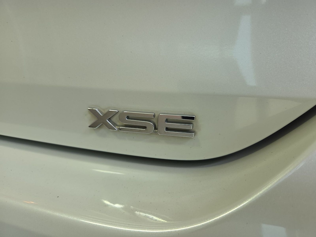 Thumbnail: 2021 Toyota Highlander - 7