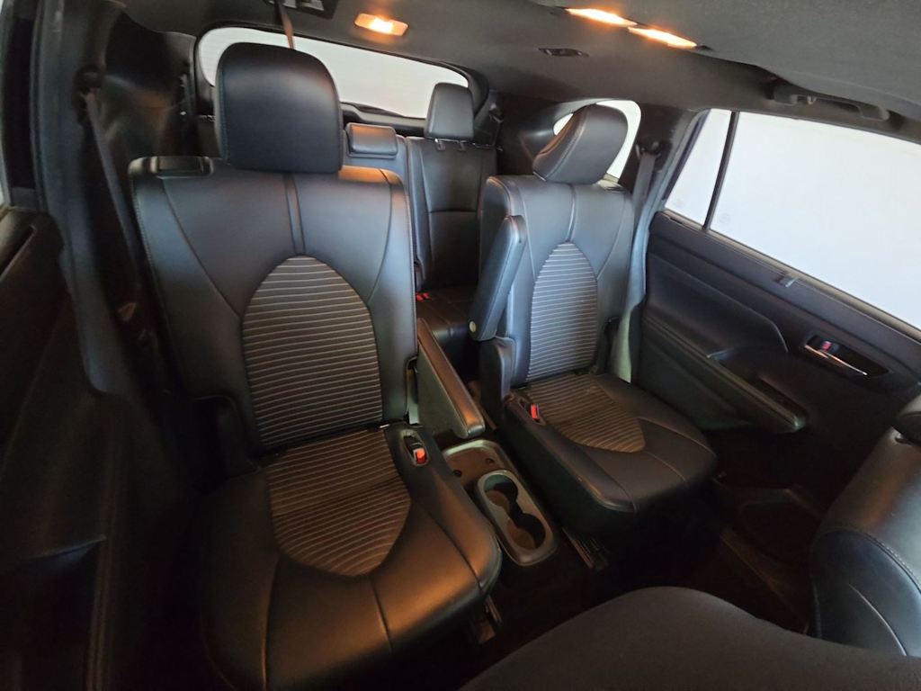 Thumbnail: 2021 Toyota Highlander - 23