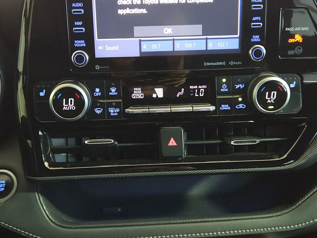 Thumbnail: 2021 Toyota Highlander - 27