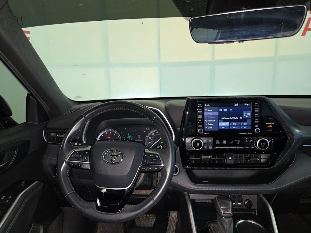 Thumbnail: 2021 Toyota Highlander - 2