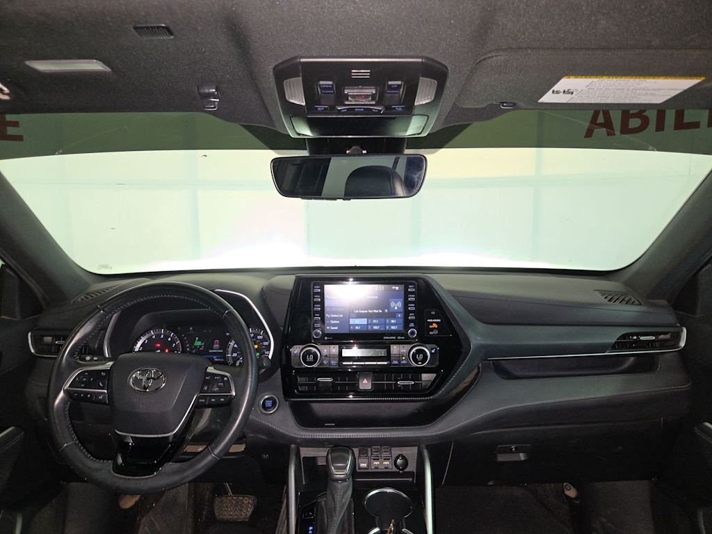 Thumbnail: 2021 Toyota Highlander - 10