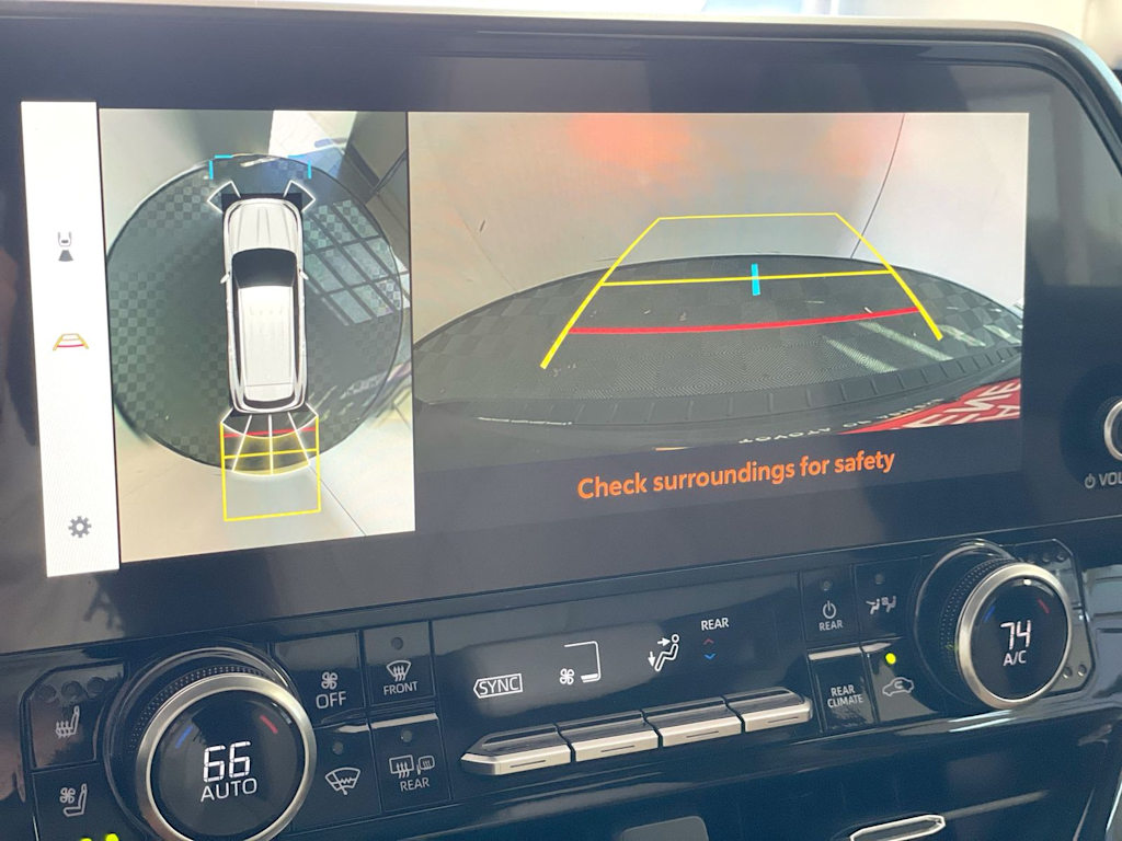 Thumbnail: 2023 Toyota Highlander - 26