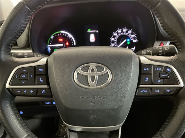 2021 Toyota Sienna XLE 26