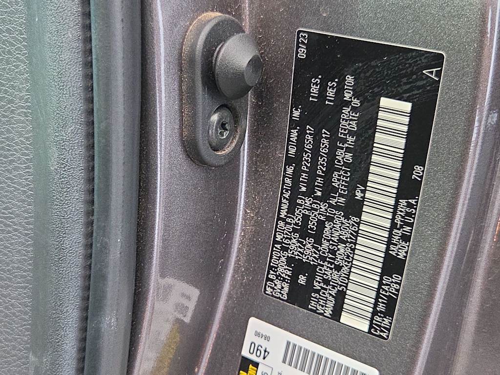 Thumbnail: 2023 Toyota Sienna - 19