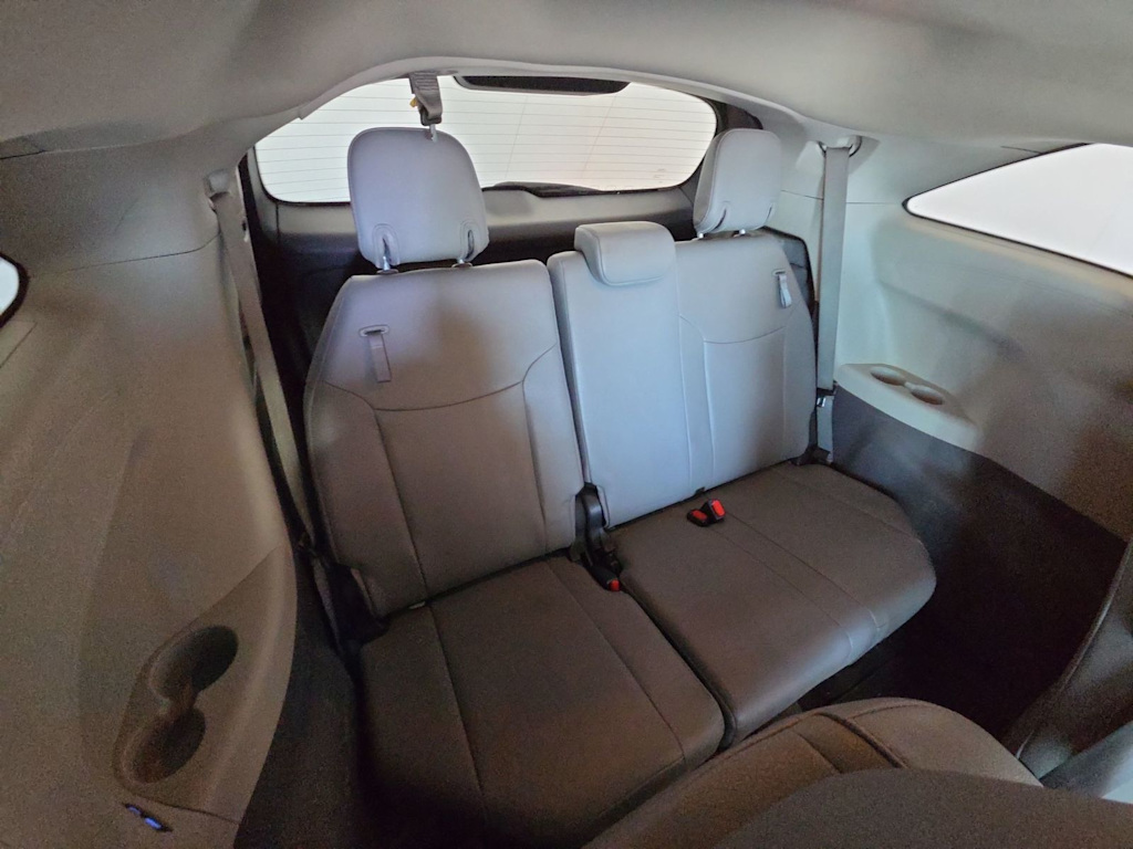 Thumbnail: 2023 Toyota Sienna - 25