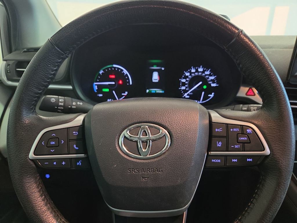 Thumbnail: 2023 Toyota Sienna - 26