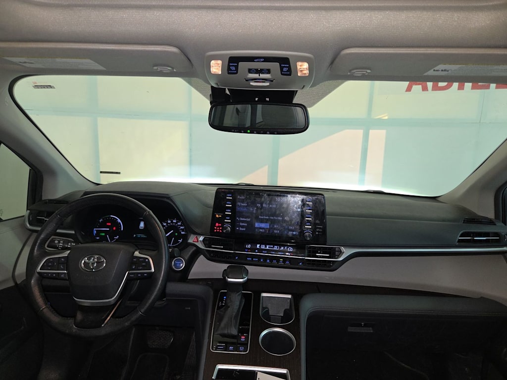 Thumbnail: 2023 Toyota Sienna - 10
