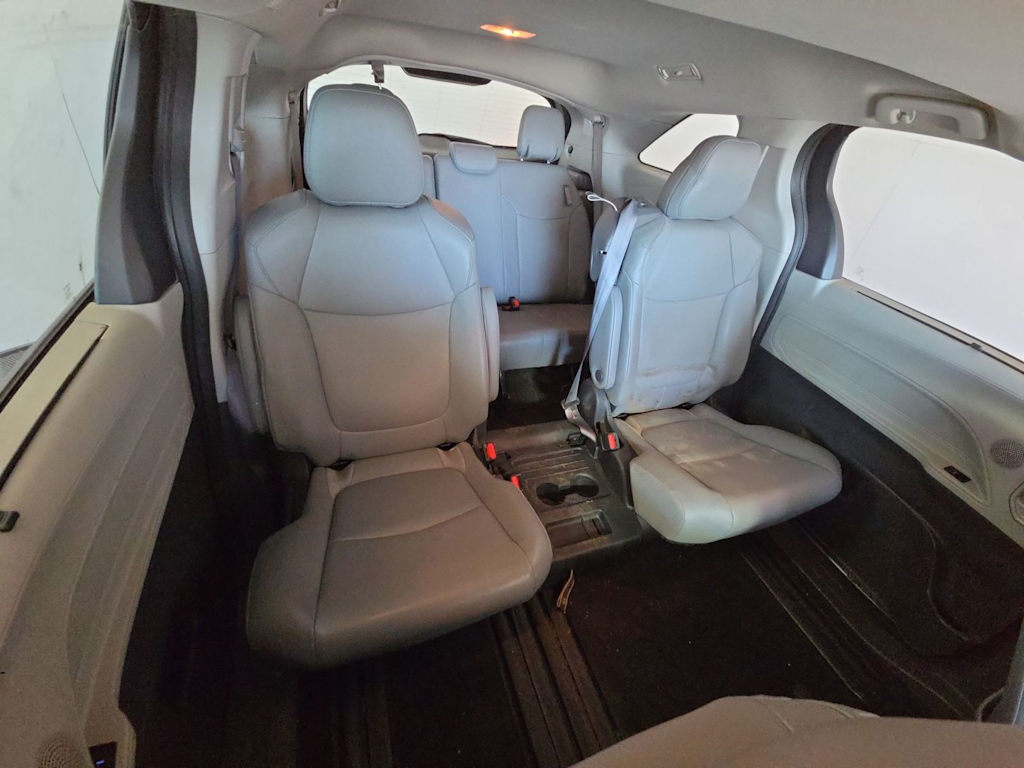 Thumbnail: 2023 Toyota Sienna - 12