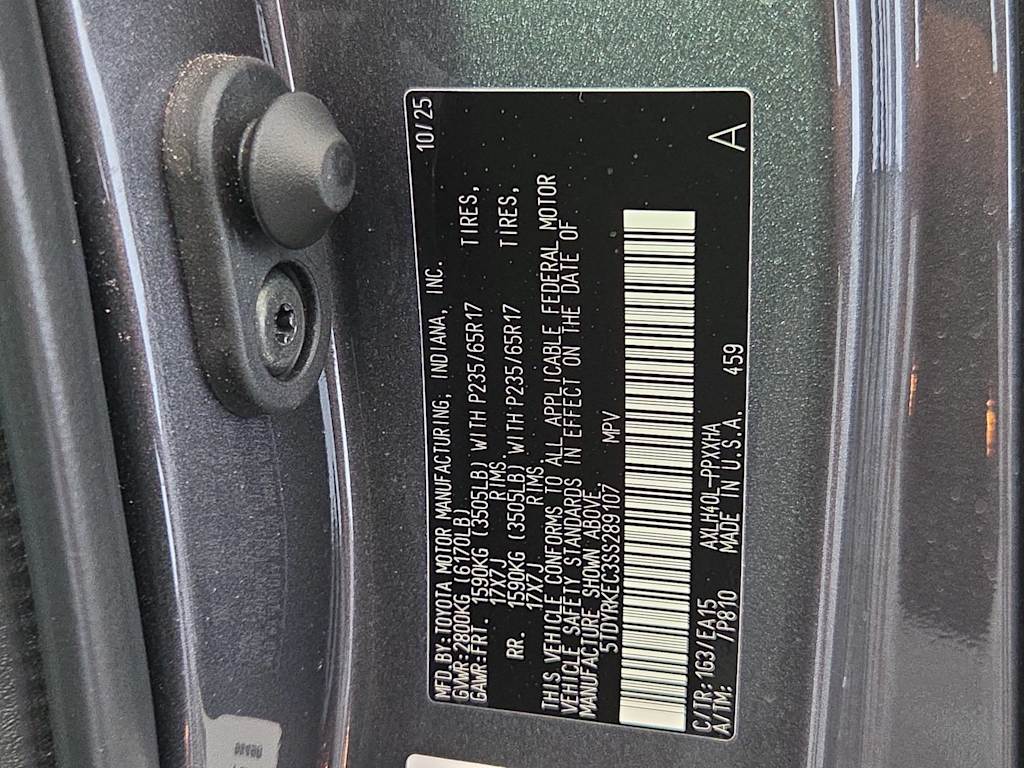 Thumbnail: 2025 Toyota Sienna - 17