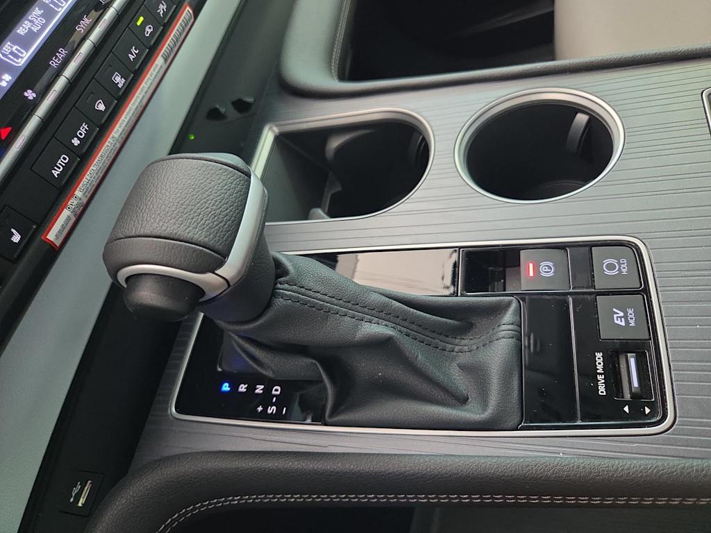 Thumbnail: 2026 Toyota Sienna - 15