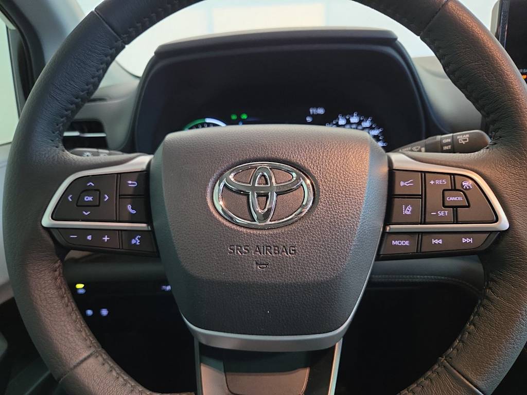 Thumbnail: 2026 Toyota Sienna - 25