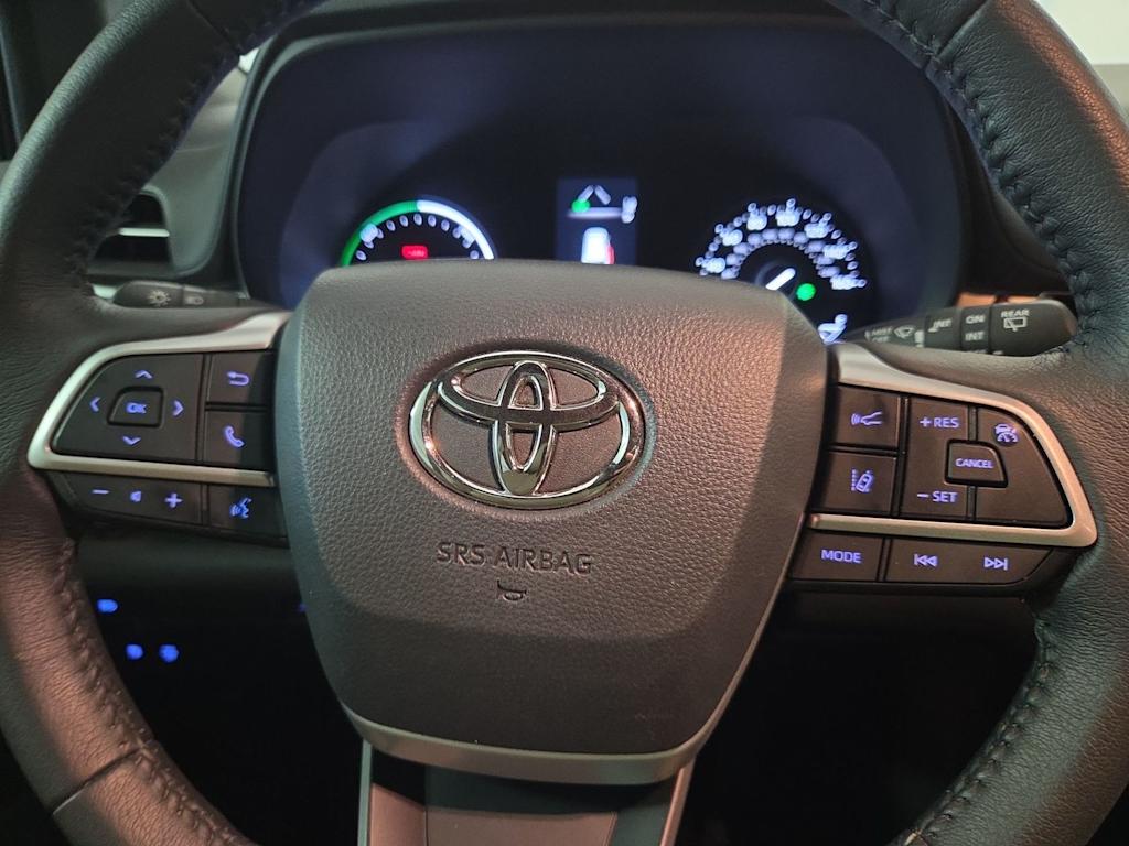 Thumbnail: 2022 Toyota Sienna - 26