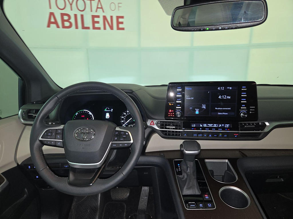 Thumbnail: 2022 Toyota Sienna - 2