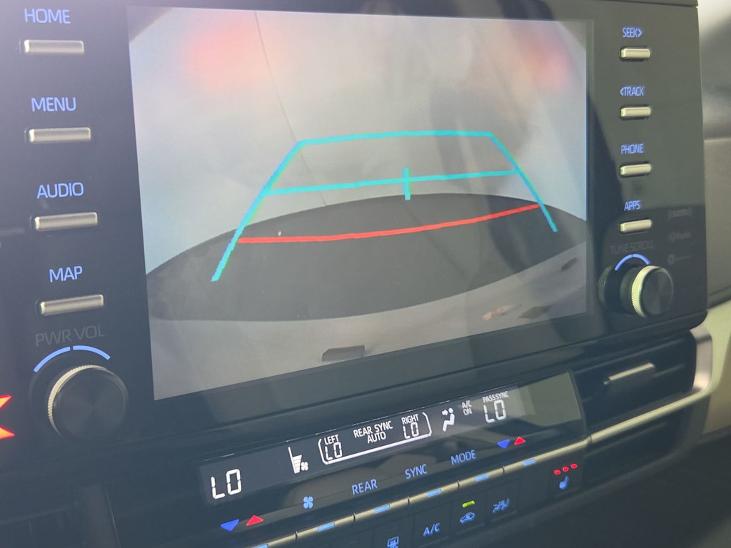 Thumbnail: 2022 Toyota Sienna - 27