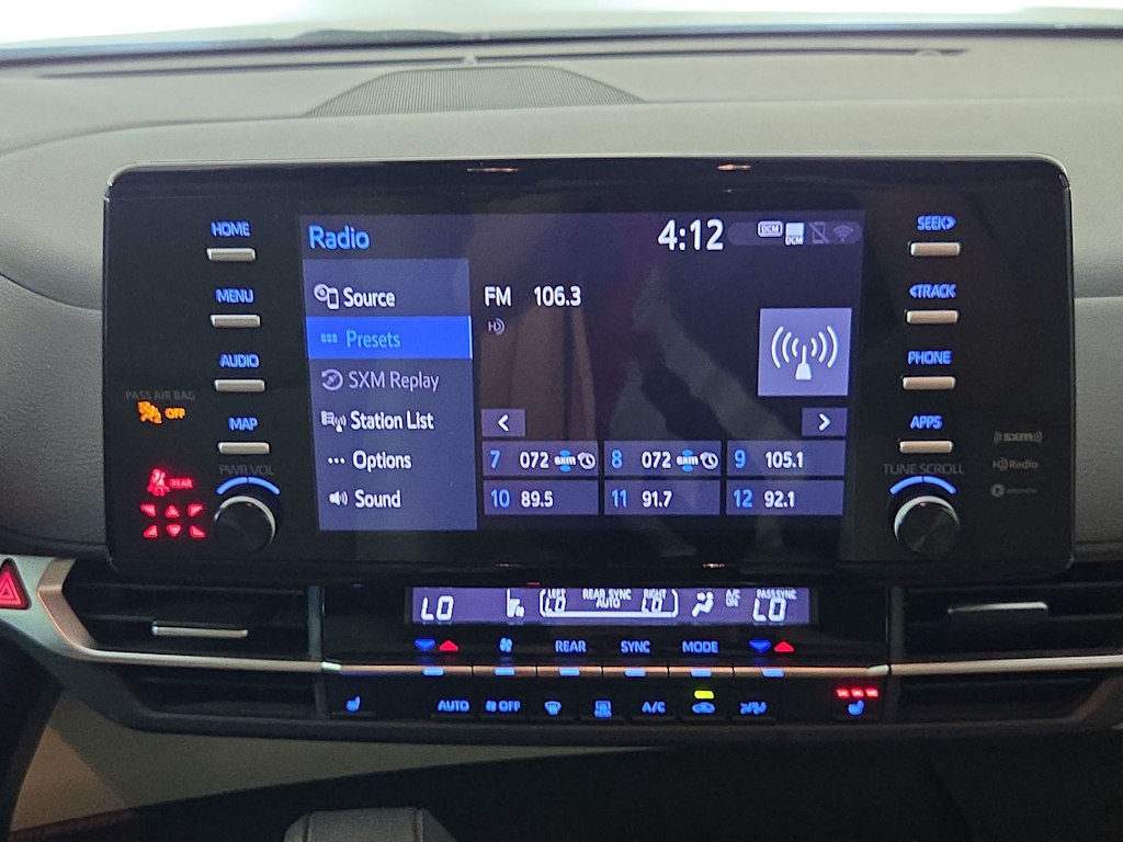 Thumbnail: 2022 Toyota Sienna - 14