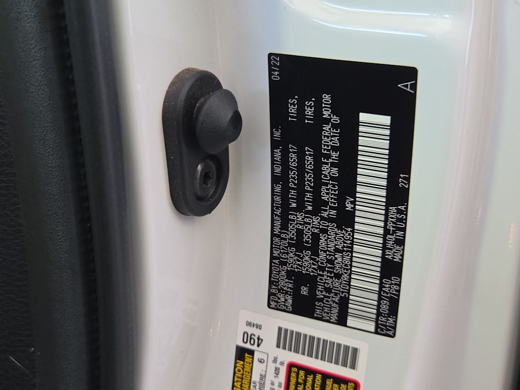 Thumbnail: 2022 Toyota Sienna - 19
