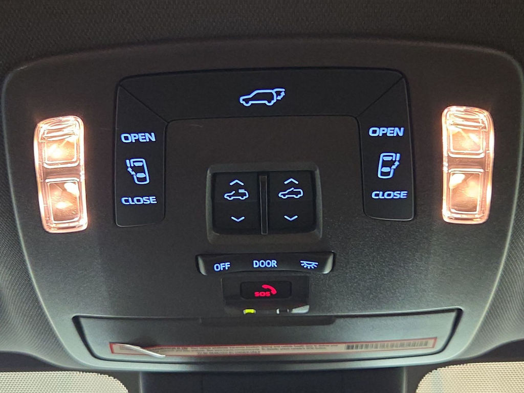 Thumbnail: 2022 Toyota Sienna - 30