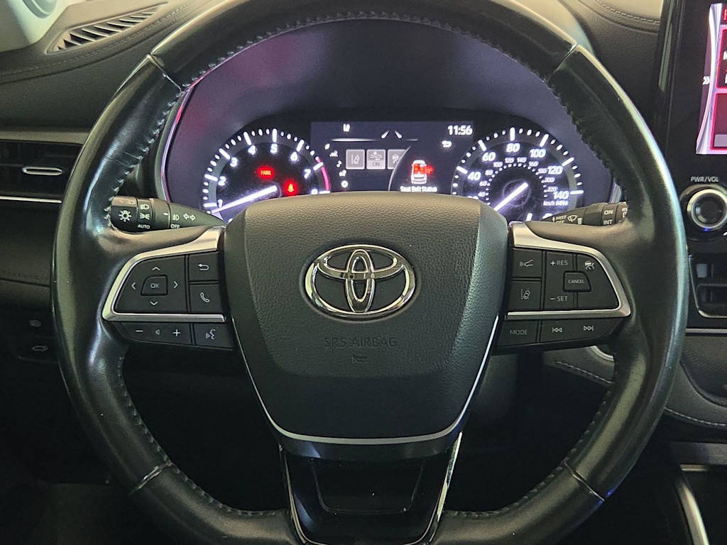 Thumbnail: 2021 Toyota Highlander - 24